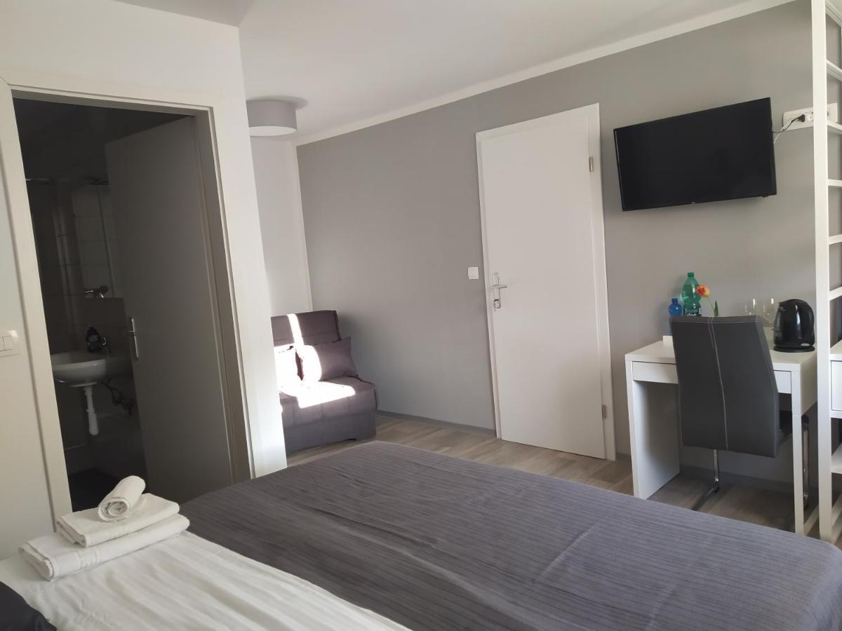 Apartment Trubarjeva33, Near Ljubljana, Free Parking Velike Lasce Exteriör bild