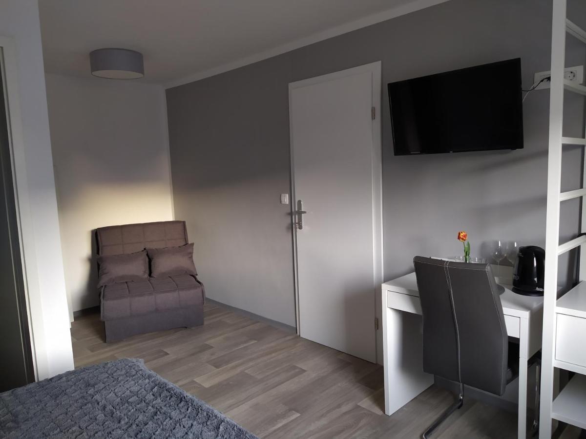 Apartment Trubarjeva33, Near Ljubljana, Free Parking Velike Lasce Exteriör bild
