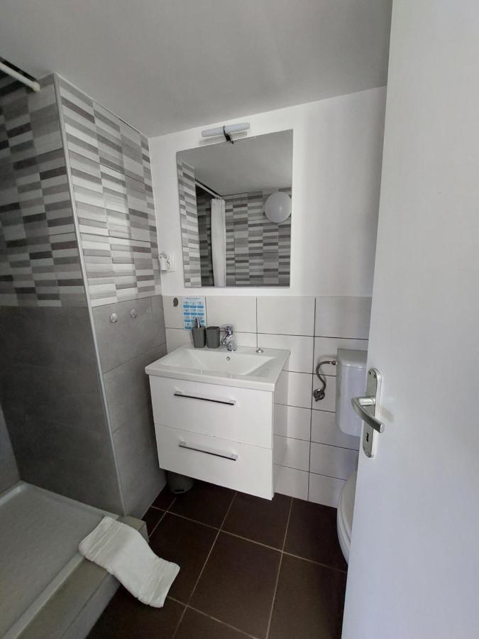 Apartment Trubarjeva33, Near Ljubljana, Free Parking Velike Lasce Exteriör bild
